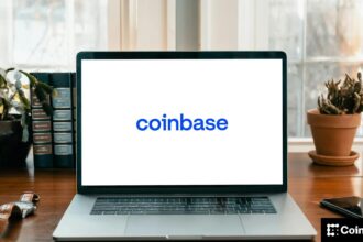 Logo da Coinbase em um laptop