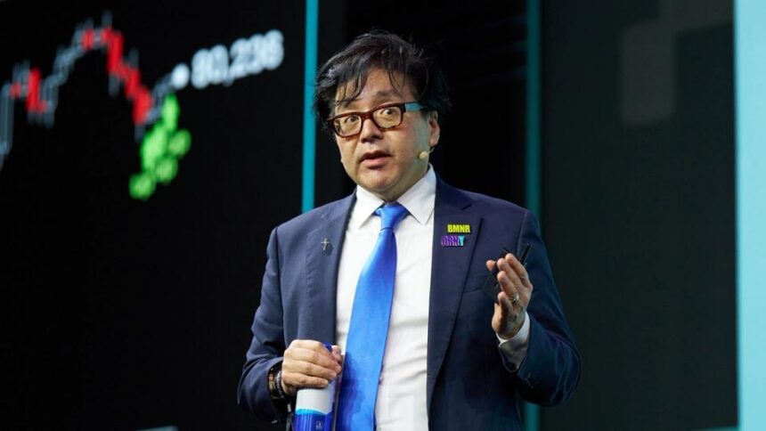 Tom Lee durante apresentação na Consensus Miami 2026