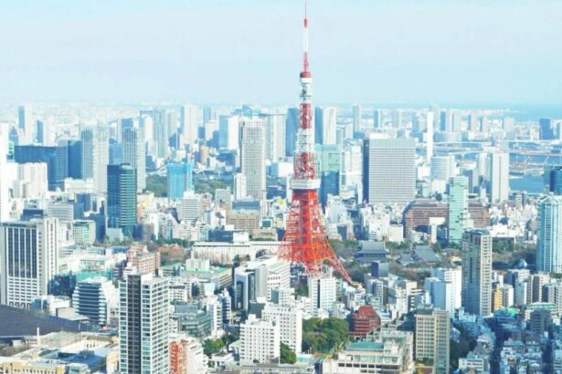 Empresas japonesas investindo em Bitcoin e XRP devido à desvalorização do iene.