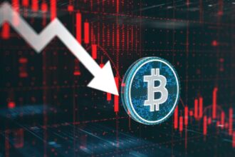 Gráfico de mercado mostrando a queda do Bitcoin