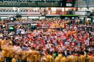 Conflito entre CME e CFTC sobre produtos de blockchain e futuros.