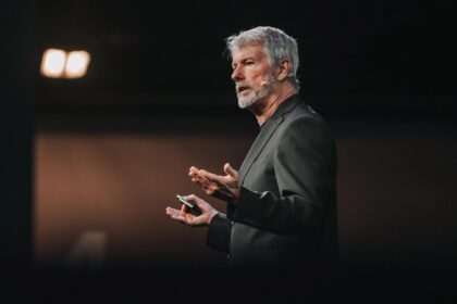 Michael Saylor discute estratégia de caixa da MicroStrategy