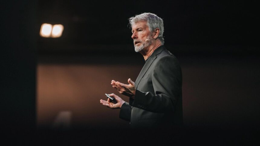 Michael Saylor discute estratégia de caixa da MicroStrategy