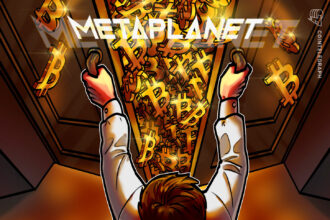 Logotipo da Metaplanet com a imagem da Nasdaq ao fundo
