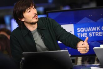 Gráfico mostrando a queda nas taxas da Robinhood Chain