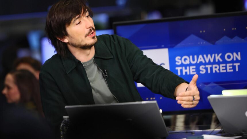 Gráfico mostrando a queda nas taxas da Robinhood Chain
