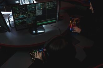 Imagem ilustrativa sobre segurança em criptomoedas e hacks