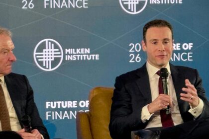 Reunião da CFTC e SEC discutindo regulamentação de criptomoedas