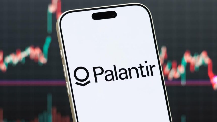 Louis Mosley, chefe da Palantir no Reino Unido e Europa, durante entrevista